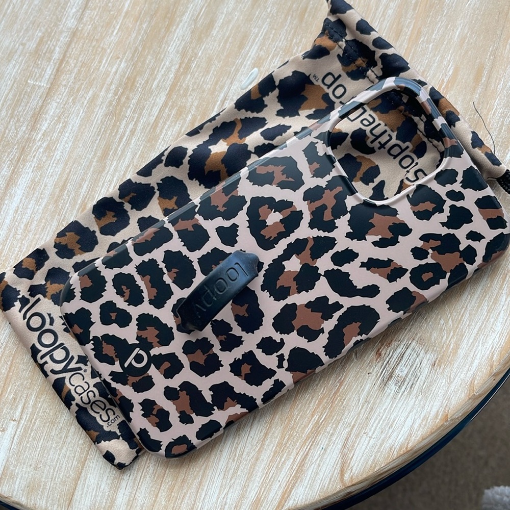 Loopy Apple 12 ProMax case